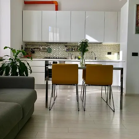 Intero Lgbtq+ Zona Loreto